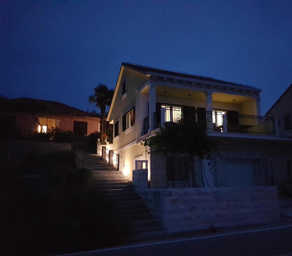 Aria Apartment