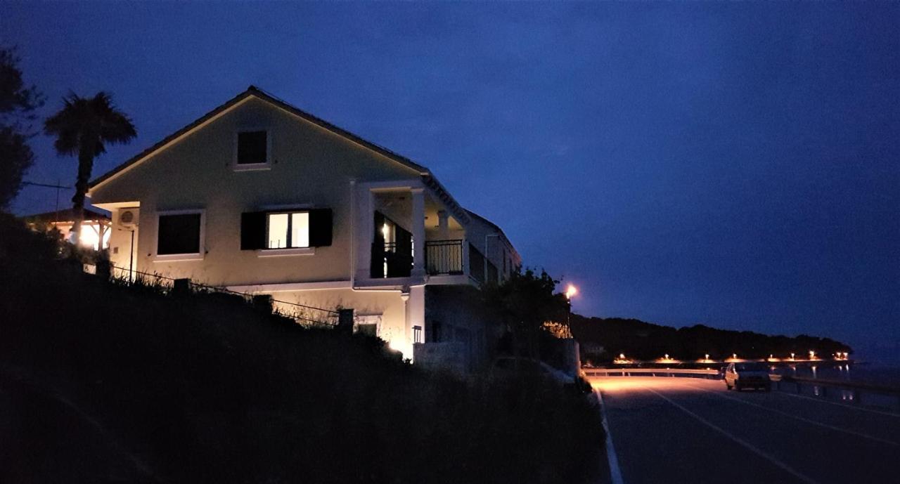 Apartment Aria